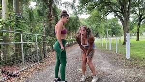 jogger - public jogger pee desperation (Kendra Heart, Misty Meaner) - PornBox