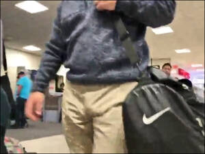 Men Going Commando Porn - Dad Goes Commando at The Airport - ThisVid.com