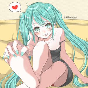 miku hatsune foot porn - Miku holding her foot : r/hatsune