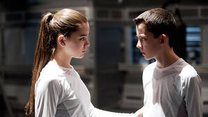 Enders Game Rule 34 Porn - Ender's Game' Review: Summit's 'Twilight' Follow-Up Delivers Sci-Fi Thrills