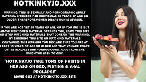 mature old anal captions - Hotkinkyjo anal fruits, fisting & prolapse on bed - ThisVid.com ä¸­æ–‡