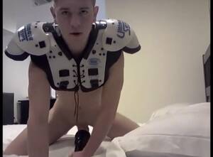 football jock - American football jock fucks fleshlight - ThisVid.com