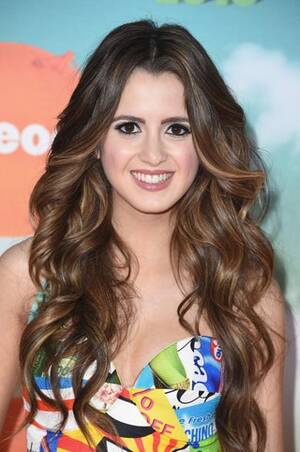 Laura Marano Porn Captions - 2016 Kids Choice Awards Red Carpet - Kids Choice Awards Red Carpet Beauty |  Teen Vogue