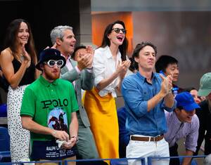 Anne Hathaway Fisting Pussy - Anne Hathaway Wore the Dreamiest Yellow Dress to the US Open Finals