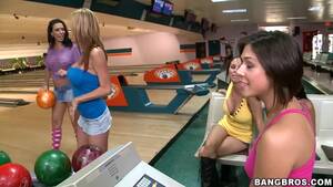 Anastasia Morna Fuck Team Bowling - Porn âš¡ Bangbros - Dirty sex at the bowling alley Alexis Fawx , Brandy  Aniston & Anastasia Morna Fuck Team Five - Titfap.com