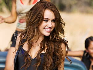 Brunette Miley Cyrus Porn - HD wallpaper: Miley Cyrus, Actress, Singer, Woman, Celebrity | Wallpaper  Flare