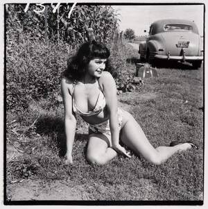 bettie page camera club nude - Bettie Page camera club - Flashbak