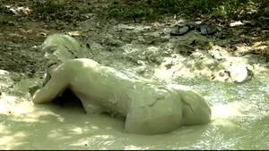 Hot Mud Porn - Here we enjoy her covered in mud playing - PornDig.com