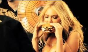 Kate Upton Porn Fuck - Kate Upton Deep-Throats Burger for Hardee's