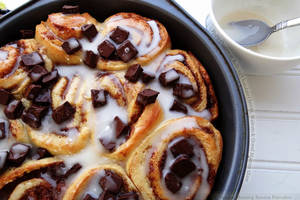 Cinnamon Porn - Fluffy Cinnamon Rolls with Chocolate Chunks, Walnuts and Grand Marnier Glaze