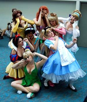 Disney Are Buddies Porn - Goofy Disney princesses in real life