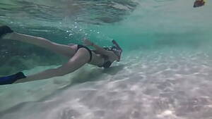 bizarre shemale underwater - shemale underwater' Search - XVIDEOS.COM