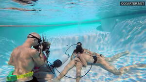 Fucking Underwater Swimming Pool - Couple filming couple fucking in the pool - XNXX.COM