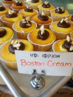 Lil Cupcake Porn - Boston Cream cupcakes