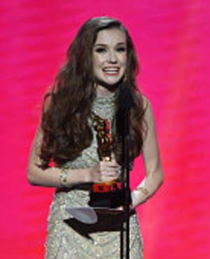 Emily Bloom - Webcam model Emily Bloom accepts the fan award for Favorite Cam Girl...  FotografÃ­a de noticias - Getty Images