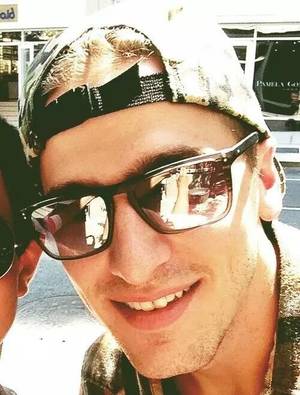 Big Time Rush Moving - Sooo handsome!