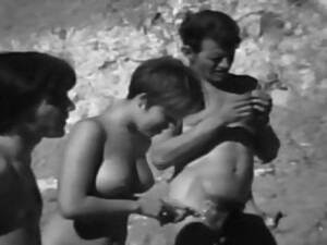 naked vintage nudist - Free Vintage Nudist Porn Videos (171) - Tubesafari.com