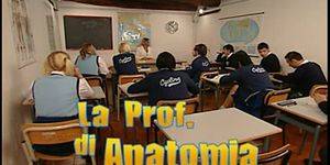 Anatomia - La prof. di Anatomia (full video)