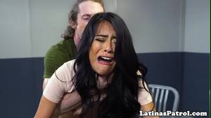 border patrol latina xxx - Latina immigrant sucks the US border patrol - XNXX.COM