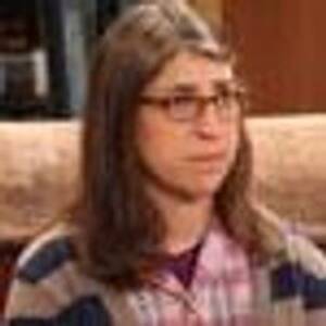 Kaley Cuoco Lesbian - Big Bang Theory's Mayim Bialik on Kissing Kaley Cuoco