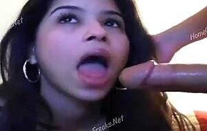 latina cum tongue - Latina cum covered tongue - SEXTVX.COM