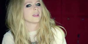 Avril Lavigne Porn Fuck - 10 Thoughts I Had About Avril Lavigne's â€œRacistâ€ Music Video While I  Masturbated To It | Thought Catalog