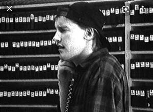 Jeff Anderson Porn - In 'Clerks' (1994) when Randal's ordering porn in front of the mother and  her daughter, the shot gets tighter on him when he says the titles. This is  because Jeff Anderson (Randal)