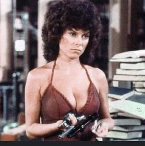 Adrienne Barbeau Hardcore Porn - Adrienne Barbeau in Escape from Net York '81 : r/80s