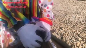 Clown Getting Blowjob - Gibby The Clown gets dick sucked on train tracks - XNXX.COM