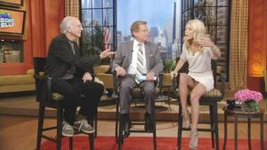 hot kelly ripa upskirt - Kelly-Ripa-Upskirt-On-Regis-And-Kelly-04