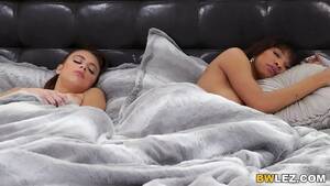 lesbian sleep sex videos - Lesbian Gia Has Lebian Sex With Her Bestie - XNXX.COM