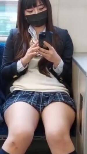 japanese mini skirt upskirt - Japan upskirt 993 - ThisVid.com