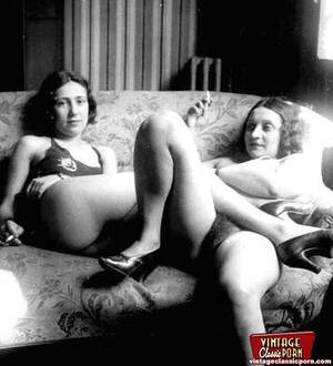 Amateur Vintage Girlfriend Porn - Classic porn. Real amateur thirties girls s - XXX Dessert - Picture 9