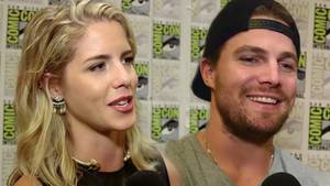 Arrow Felicity Sexy - Arrow Cast Talks \