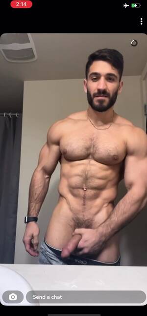 Amateur Muscle Hunk - Amateur jocks & cam guys: Muscle hunk flashesâ€¦ ThisVid.com