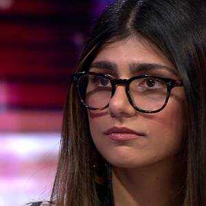 mai khalifa - Mia Khalifa: Why I'm speaking out about the porn industry - BBC News