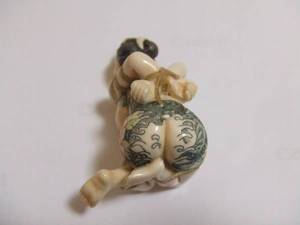 adult erotic figurines - Shunga Porno 4 - $4,100 : Netsuke shop Sudofudo, Netsuke,Tsuba,Wood carving