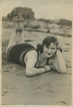 Family Beach 1920s Vintage Porn - Original pinner sez: Nana on the beach.