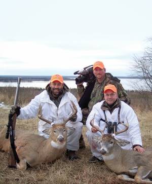 Deer Hunting Porn - It was looking like a great start to a great hunt. Deer were on the food  plot when we arrived, and with a half-hour of shooting light remaining, ...