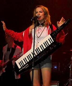 Disney Lesbian Porn Bridgit Mendler - Bridgit Mendler - Wikipedia