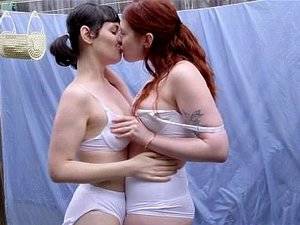 Lesbian Atk - Darcy and Dion lick pubes