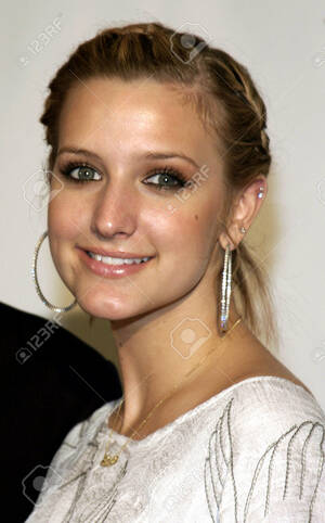 Ashlee Simpson Cum - Ashlee Simpson Asiste A La 19 Premios Al Ã‰xito Del Fondo Anual De  Cumplimiento Celebrada En El Teatro Kodak En Hollywood, California, Estados  Unidos El 11 De Junio De 2005. Fotos, retratos,