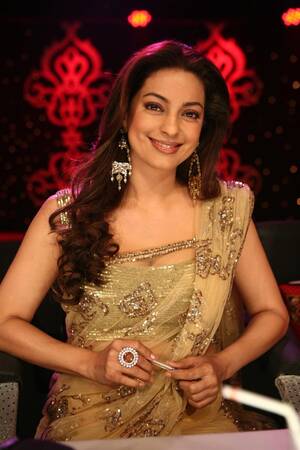 Juhi Chawla Porn - Our Top 10 Choices For #YummyMummies Of Bollywood - ANOKHI LIFE