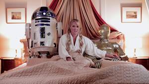 Amy Schumer Star Wars Porn - Watch Amy Schumer's Play-by-Play of Her Wild Night With the Star Wars  Droids | GQ