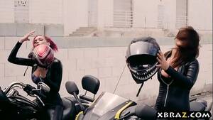 Biker Bitches Fucking - Emo biker babes banged by two thugs in their clubhouse - XVIDEOS.COM