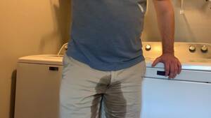 Khaki Shorts Porn - Khaki shorts wetting - ThisVid.com