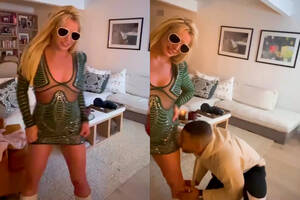 double fisting britney spears - Britney Spears shares video of herself being licked by a new man | Marca