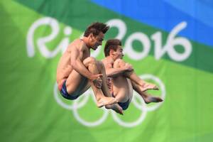 Diver Porn Stars - Olympic Divers Looked Like Some Porn Stars Because of Accidental  Censorship. Look at these Pictures | Tomatoheart