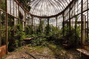 Decay Porn - Beyond ruin porn: urban explorer James Kerwin shoots Europe's forgotten  buildings