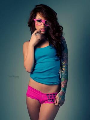 Emo Tattoo Glasses - Nude Hot Girls With Glasses